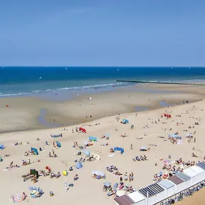 Appartement Stunning In With Wifi&2 Bedrooms, Oostende